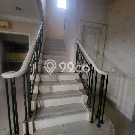 Best Deal Hunian Premium Ideal dan Luas di Serpong Utara, Tangerang Selatan Best Deal Hunian Premium Ideal dan Luas di Serpong Utara, Tangerang Selatan
