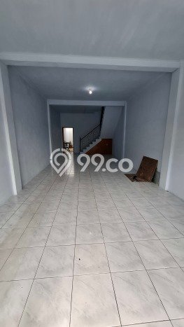 Ruko Disewa di Malang dengan LB 90m2 Area Komersial Ramai Ruko Disewa di Malang dengan LB 90m2 Area Komersial Ramai