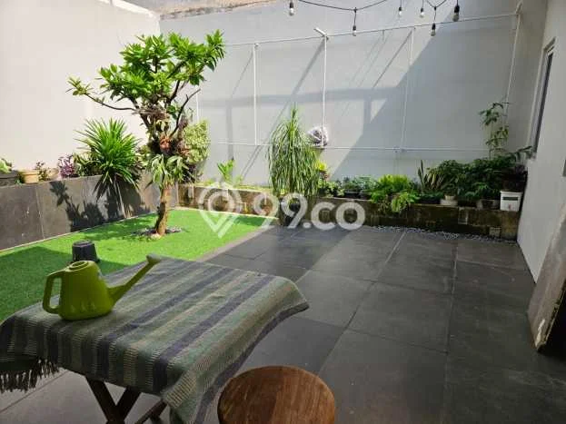 Disewakan! Rumah 3 Kamar Tidur &
3 Kamar Mandi di BSD The Icon, Tangerang Disewakan! Rumah 3 Kamar Tidur &
3 Kamar Mandi di BSD The Icon, Tangerang