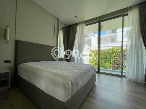 Rumah Elit Modern Tanpa Renovasi di Pantai Indah Kapuk Jakarta Utara Rumah Elit Modern Tanpa Renovasi di Pantai Indah Kapuk Jakarta Utara