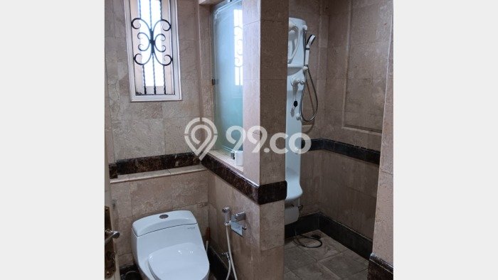 Hunian Modern Disewakan di Pondok Indah Jakarta Selatan 5 KT & 4 KM Hunian Modern Disewakan di Pondok Indah Jakarta Selatan 5 KT & 4 KM