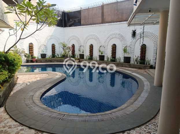 Hunian Modern Disewakan di Pondok Indah Jakarta Selatan 5 KT & 4 KM Hunian Modern Disewakan di Pondok Indah Jakarta Selatan 5 KT & 4 KM