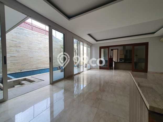 Hunian Modern dengan LT 350m2 & LB 600m2 Disewakan di Pondok Indah Hunian Modern dengan LT 350m2 & LB 600m2 Disewakan di Pondok Indah