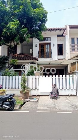 Rumah Elit Modern Tanpa Renovasi di Pondok Indah Jakarta Selatan Rumah Elit Modern Tanpa Renovasi di Pondok Indah Jakarta Selatan
