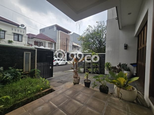 Rumah Elit Modern Tanpa Renovasi di Pondok Indah Jakarta Selatan Rumah Elit Modern Tanpa Renovasi di Pondok Indah Jakarta Selatan