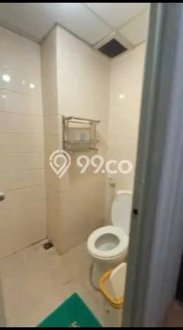 LOKASI STRATEGIS! Rumah kawasan Cengkareng, Akses ke Stasiun, 3 KM, Luas 90m2m² Bangunan 105m2m² LOKASI STRATEGIS! Rumah kawasan Cengkareng, Akses ke Stasiun, 3 KM, Luas 90m2m² Bangunan 105m2m²
