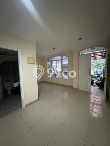 Rumah Minimalis 3 KT di Green Lake City Jakarta Barat Rumah Minimalis 3 KT di Green Lake City Jakarta Barat
