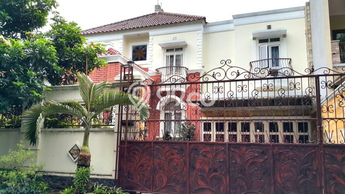 Ready to Use! Premium House LT 400m2 Desain Elegan di Villa Melati Mas Ready to Use! Premium House LT 400m2 Desain Elegan di Villa Melati Mas