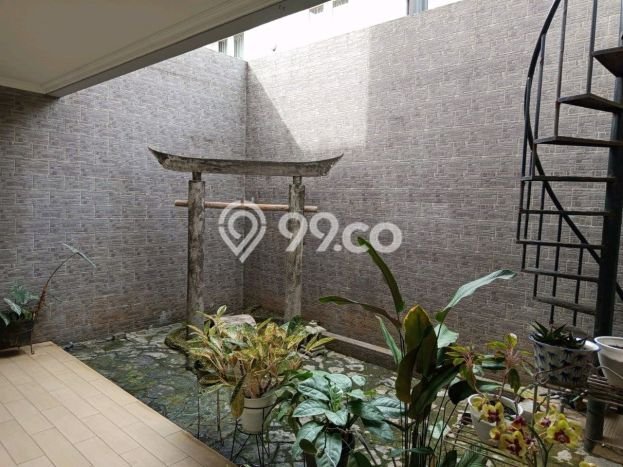 Dijual Rumah Mewah Megah Dengan View Cantik di Gading Serpong, Tangerang Dijual Rumah Mewah Megah Dengan View Cantik di Gading Serpong, Tangerang