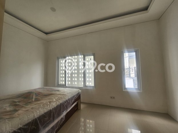 Dijual Hunian Rumah Nyaman 4 Kamar di Tanjung Duren, Jakarta Barat Dijual Hunian Rumah Nyaman 4 Kamar di Tanjung Duren, Jakarta Barat