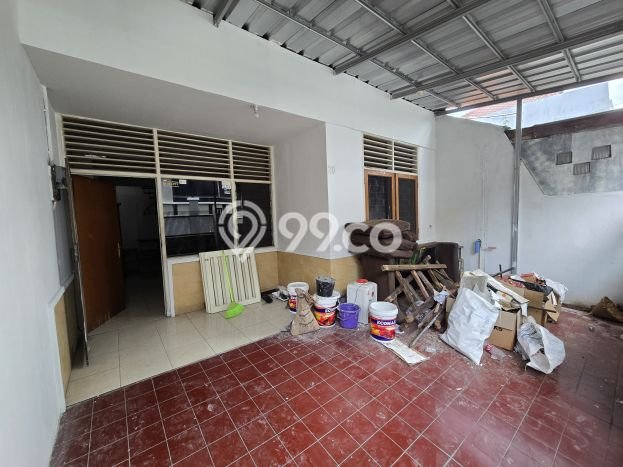 Dijual Hunian Rumah Terawat 4 KT di Tanjung Duren, Jakarta Barat Dijual Hunian Rumah Terawat 4 KT di Tanjung Duren, Jakarta Barat