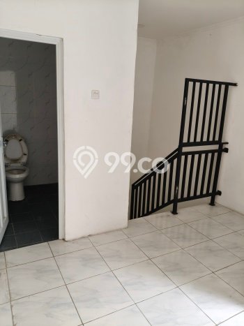 Disewakan! Rumah 2 Kamar Tidur &
2 Kamar Mandi di Duri Kepa, Jakarta Barat Disewakan! Rumah 2 Kamar Tidur &
2 Kamar Mandi di Duri Kepa, Jakarta Barat
