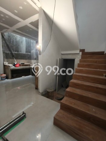 Rumah Mewah LB 180m2 Siap Pakai Desain Elegan di Duri Kepa, Jakarta Barat Rumah Mewah LB 180m2 Siap Pakai Desain Elegan di Duri Kepa, Jakarta Barat