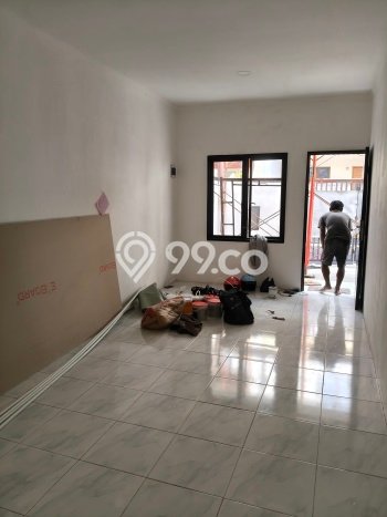 Disewakan! Rumah 2 Kamar Tidur &
2 Kamar Mandi di Duri Kepa, Jakarta Barat Disewakan! Rumah 2 Kamar Tidur &
2 Kamar Mandi di Duri Kepa, Jakarta Barat