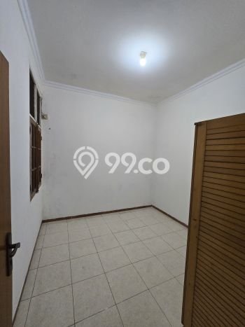 Dijual Hunian Rumah Terawat 4 KT di Tanjung Duren, Jakarta Barat Dijual Hunian Rumah Terawat 4 KT di Tanjung Duren, Jakarta Barat