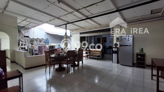 Hunian Mewah LB 300m2 Siap Huni Desain Elegan di Maguwoharjo, Yogyakarta Hunian Mewah LB 300m2 Siap Huni Desain Elegan di Maguwoharjo, Yogyakarta