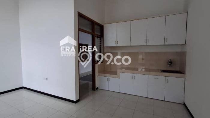 Jual Rumah Strategis Bagus Punya 2 KT di Serengan Surakarta SHM Jual Rumah Strategis Bagus Punya 2 KT di Serengan Surakarta SHM