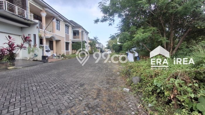 Tanah Kosong Dijual di Sleman dengan Area 247m2 Tanah Kosong Dijual di Sleman dengan Area 247m2