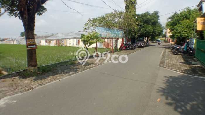 Tanah untuk Dijual di Colomadu Karanganyar Luas 2390m2 Tanah untuk Dijual di Colomadu Karanganyar Luas 2390m2