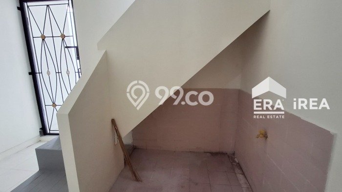 Rumah Cantik Siap Huni Di Depok Luas 170m2 Lokasi Strategis Rumah Cantik Siap Huni Di Depok Luas 170m2 Lokasi Strategis