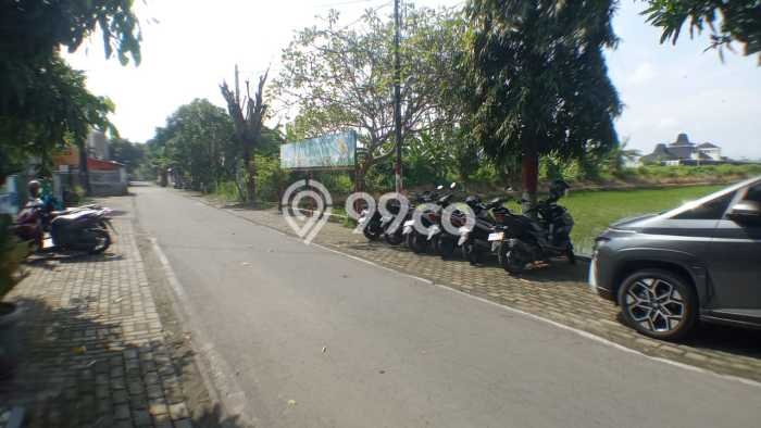 Tanah untuk Dijual di Colomadu Karanganyar Luas 2390m2 Tanah untuk Dijual di Colomadu Karanganyar Luas 2390m2