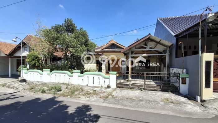 Rumah Eksklusif Siap Huni LT 711m2 di Sleman, Sleman Rumah Eksklusif Siap Huni LT 711m2 di Sleman, Sleman