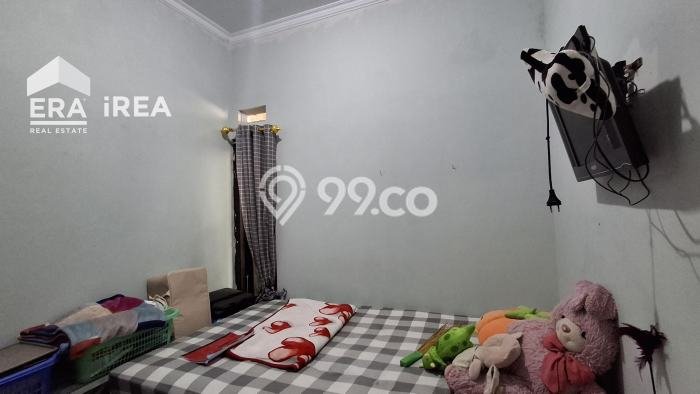 Rumah Kost untuk Dijual di Ngaglik dengan 4 KT, 4 KM, Luas 100m2 Rumah Kost untuk Dijual di Ngaglik dengan 4 KT, 4 KM, Luas 100m2