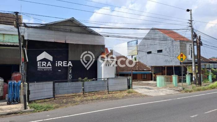Disewakan Gudang komersial di Klaten Tengah luas bangunan 200m2 Disewakan Gudang komersial di Klaten Tengah luas bangunan 200m2