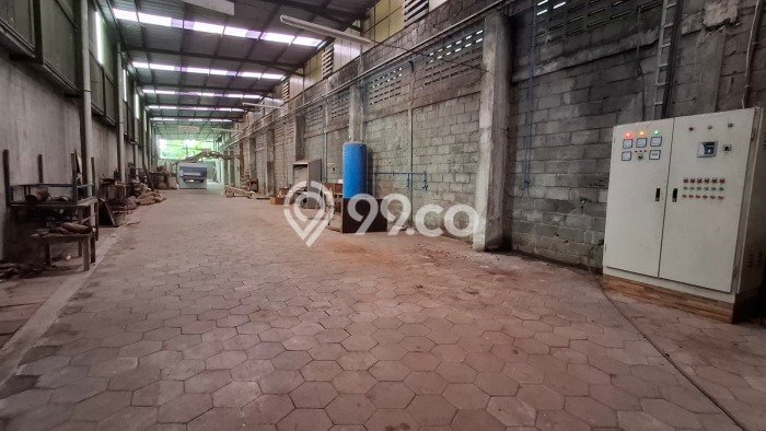 FOR SALE! Gudang di Umbulharjo Yogyakarta, LT 10467m2, LB 8000m2 FOR SALE! Gudang di Umbulharjo Yogyakarta, LT 10467m2, LB 8000m2