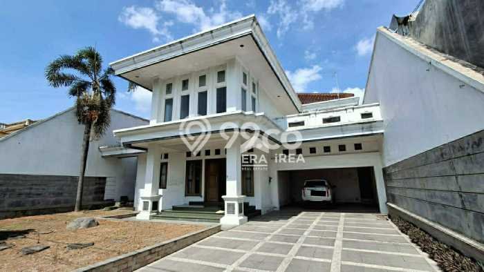 Siap Huni Rumah Mewah 4 Kamar di Klaten Utara Dekat ke Mana Pun Siap Huni Rumah Mewah 4 Kamar di Klaten Utara Dekat ke Mana Pun