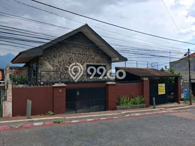 Rumah Cantik Siap Huni Di Bogor Tengah Luas 250m2 Aman Rumah Cantik Siap Huni Di Bogor Tengah Luas 250m2 Aman