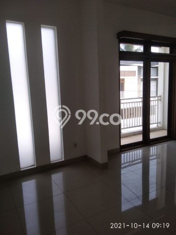 Rumah Luxury Modern Tanpa Renovasi di Ciganjur Jakarta Selatan Rumah Luxury Modern Tanpa Renovasi di Ciganjur Jakarta Selatan
