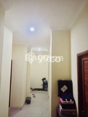 Hunian Mewah Dijual LT 240m2 di Matraman, Jakarta Timur Hunian Mewah Dijual LT 240m2 di Matraman, Jakarta Timur