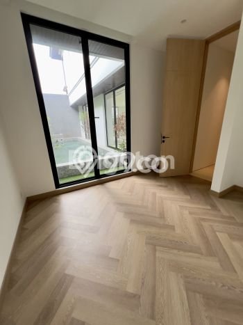 Hunian Elit LB 600m2 Siap Huni Desain Elegan di Pondok Indah, Jakarta Selatan Hunian Elit LB 600m2 Siap Huni Desain Elegan di Pondok Indah, Jakarta Selatan