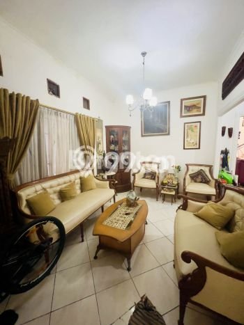 Siap Huni Rumah Mewah 3 Kamar di Menteng Dekat ke Mana Pun Siap Huni Rumah Mewah 3 Kamar di Menteng Dekat ke Mana Pun