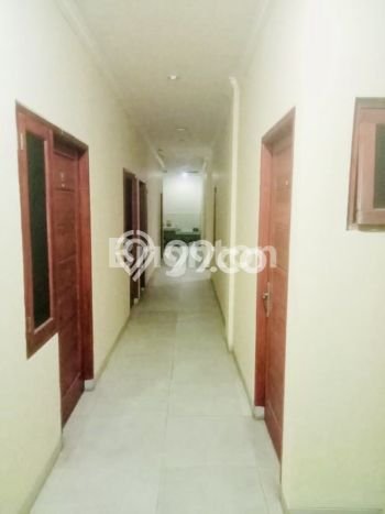 Hunian Mewah Dijual LT 240m2 di Matraman, Jakarta Timur Hunian Mewah Dijual LT 240m2 di Matraman, Jakarta Timur