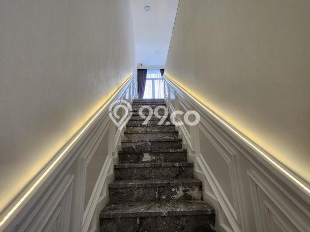 Rumah Luxury Modern Siap Huni di BSD Tangerang Rumah Luxury Modern Siap Huni di BSD Tangerang