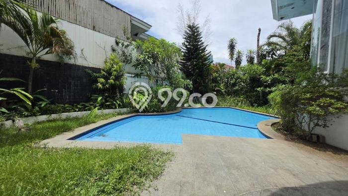 For Sale! Luxury House LT 800m2 Desain Modern di Mega Kuningan For Sale! Luxury House LT 800m2 Desain Modern di Mega Kuningan