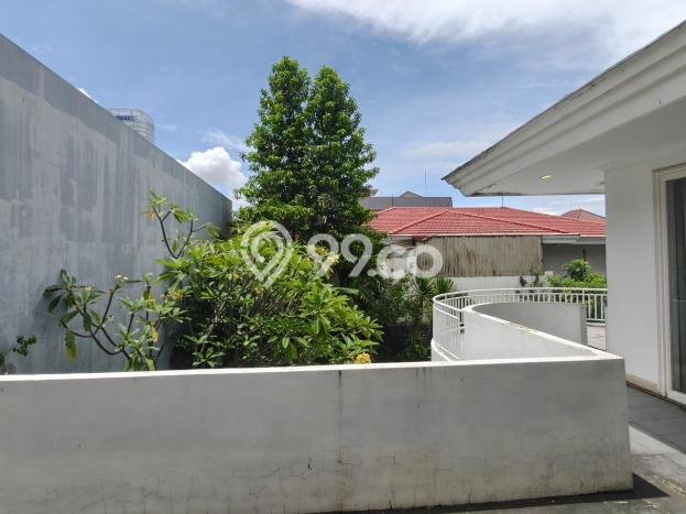 For Sale! Luxury House LT 800m2 Desain Modern di Mega Kuningan For Sale! Luxury House LT 800m2 Desain Modern di Mega Kuningan