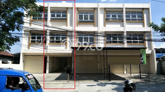 Ruko Bagus Dijual LB 180m2 Lokasi Strategis Bandung Area Cocok untuk Berbisnis Ruko Bagus Dijual LB 180m2 Lokasi Strategis Bandung Area Cocok untuk Berbisnis