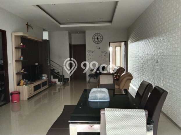 Dijual Rumah Strategis Bagus Punya 4 KT di Astanaanyar Bandung SHM Dijual Rumah Strategis Bagus Punya 4 KT di Astanaanyar Bandung SHM