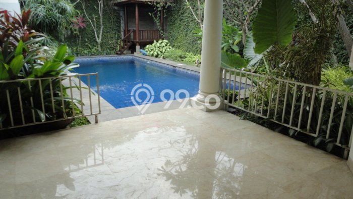 Hunian Modern Disewakan 5 Kamar di Kelapa Gading Boleh Nego Hunian Modern Disewakan 5 Kamar di Kelapa Gading Boleh Nego