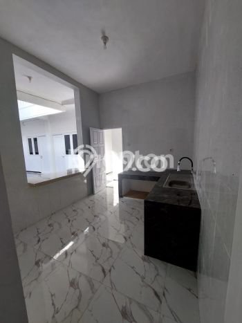 HARGA SPESIAL! Rumah Modern area Dieng, Malang, Luas 250m2m² Bangunan 350m2m² Bisa Nego! HARGA SPESIAL! Rumah Modern area Dieng, Malang, Luas 250m2m² Bangunan 350m2m² Bisa Nego!