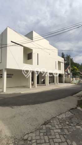 Dijual Rumah Kost di Maguwoharjo, Yogyakarta, 1 KT, 0 KM, Bangunan 210m2 Dijual Rumah Kost di Maguwoharjo, Yogyakarta, 1 KT, 0 KM, Bangunan 210m2