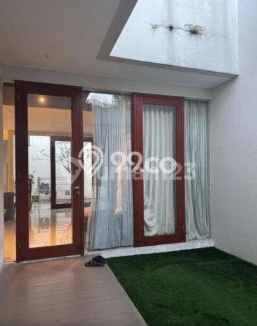 Dijual Rumah Mewah Megah Dengan View Cantik di Lidah Kulon, Surabaya Dijual Rumah Mewah Megah Dengan View Cantik di Lidah Kulon, Surabaya