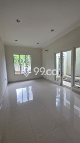 Jarang Ada! Rumah Sewa 4 Kamar Nyaman Siap Huni Gading Serpong Jarang Ada! Rumah Sewa 4 Kamar Nyaman Siap Huni Gading Serpong