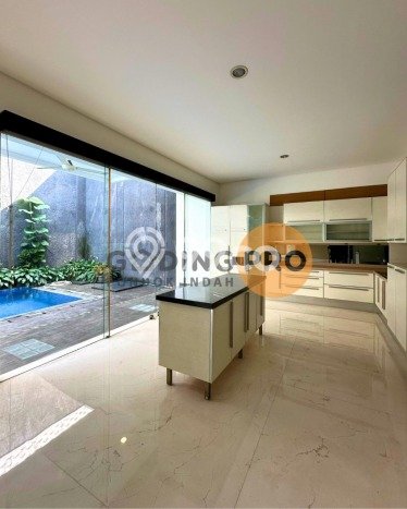 For Sale! Luxury House LT 603m2 Desain Elegan di Pondok Indah For Sale! Luxury House LT 603m2 Desain Elegan di Pondok Indah