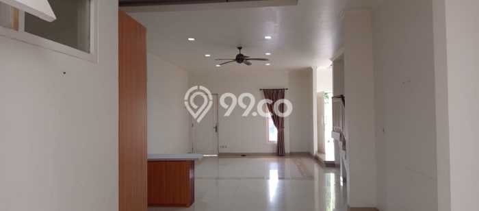 Disewakan! Rumah 4 Kamar Tidur &
3 Kamar Mandi di Lebak Bulus, Jakarta Selatan Disewakan! Rumah 4 Kamar Tidur &
3 Kamar Mandi di Lebak Bulus, Jakarta Selatan