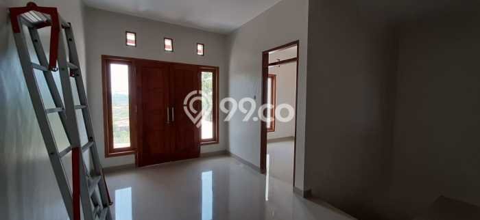 Dijual Rumah 4 Kamar Lokasi Strategis Nyaman dan Strategis di Wiyung Dijual Rumah 4 Kamar Lokasi Strategis Nyaman dan Strategis di Wiyung