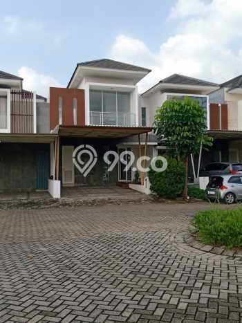 Hot Offer Hunian Premium Ideal dan Luas di Wiyung, Surabaya Hot Offer Hunian Premium Ideal dan Luas di Wiyung, Surabaya